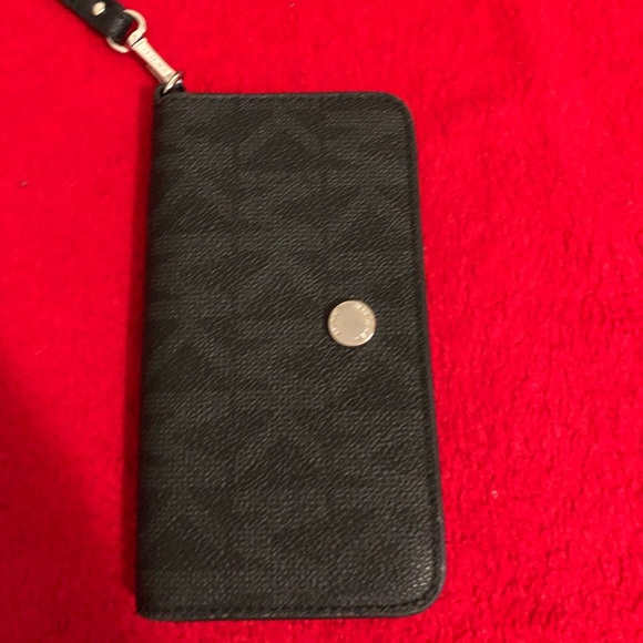 Michael Kors phone wallet wristlet - Picture 2 of 6